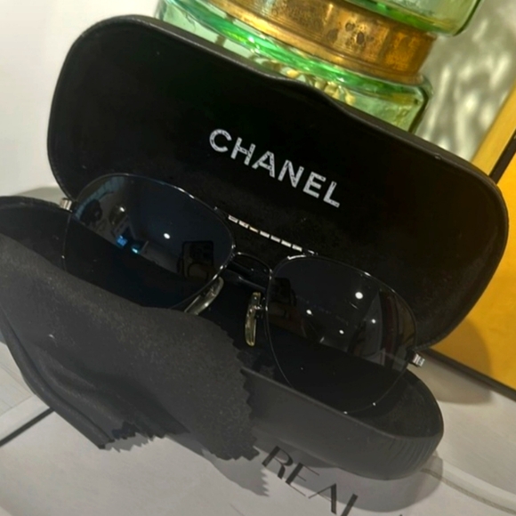 Chanel Crystal 4121-B 126/87 56-14-130mm Aviator Sunglasses with Case & COA - Picture 3 of 6